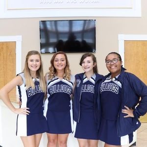 Meet your Posher, Laila